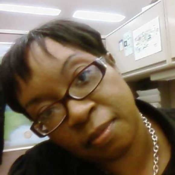 Meet your Posher, Tracy - Picture 1 of 1